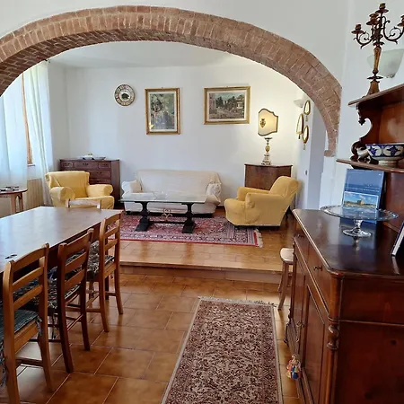 Le Del Conventino Di Marciano Hébergement de vacances *